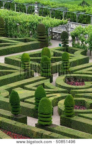 Splendid decorative gardens at castles in France