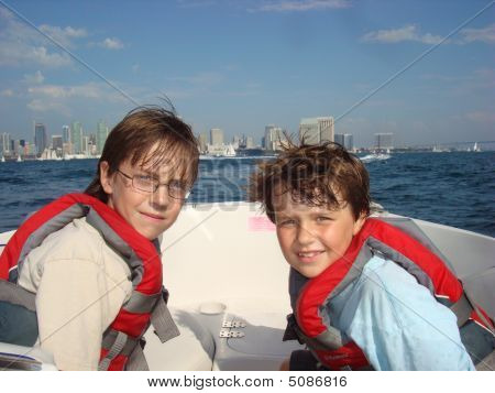 Garçons en bateau