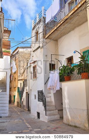 Alleyway. Rodi Garganico. Puglia. Italy.