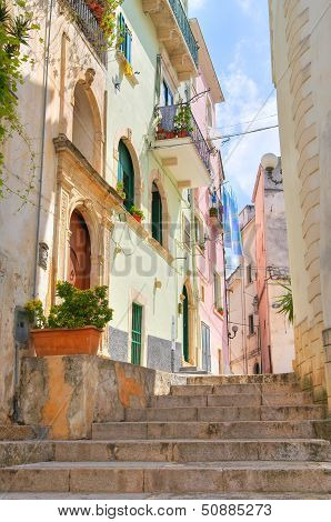 Alleyway. Rodi Garganico. Puglia. Italy.