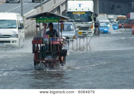 Pioggia di monsone In Bangkok, Thailandia