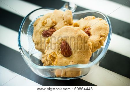 Almond cookies