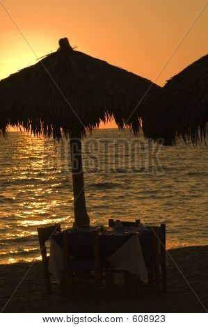 Silhouette al tramonto