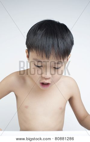 Kids nasal cleaning