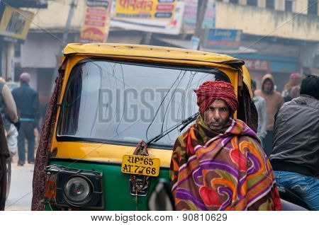 On The Street Cold Foggy Morning In Winter At Varanasi