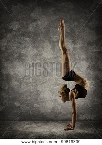 Hand Stand, Woman Handstand, Girl Acrobat Performer Doing Hands Standing