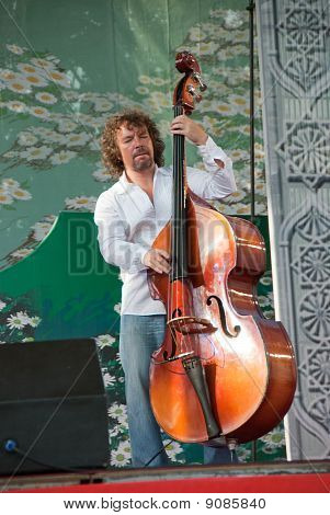 ศิลปินรัสเซีย Mikhail Ivanov