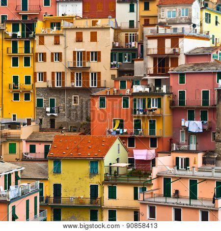 Colourful Manarola village, Cinque Terre, Italy.