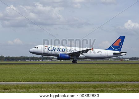 Amsterdam Airport Schiphol - Airbus A320 Of Onur Air Takes Off