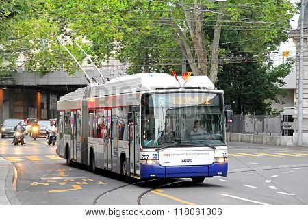 Hess Swisstrolley 3