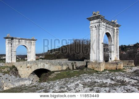 Vecchio ponte romano