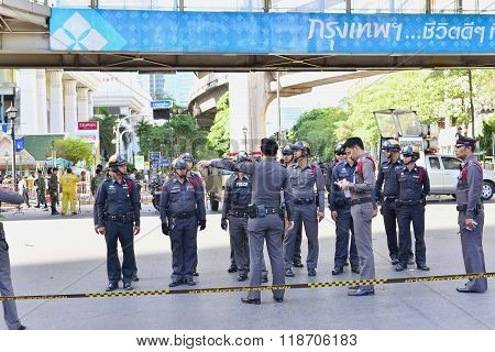 Bangkok, Thailand - August 14, 2015:the Police To Investigate The Crime Scene And Collect Evidence.r