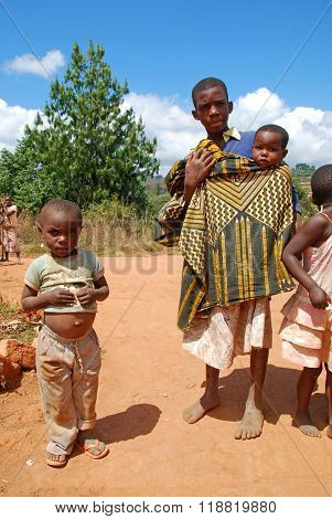 The Children Of Kilolo Mountain In Tanzania - Africa 35