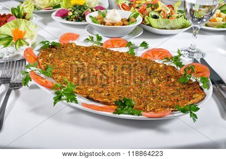 Turkish lahmacun