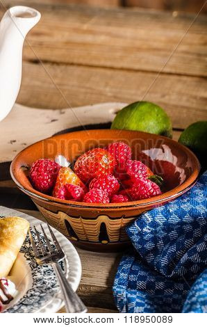Pancakes With Berries
