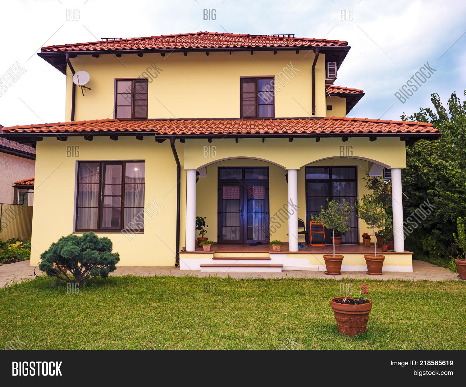 Country House Family Image & Photo (Free Trial) Bigstock