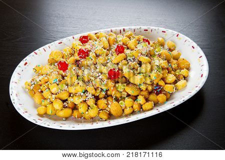 a traditional Italian Christmas stuffoli honey balls