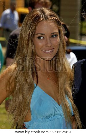 LOS ANGELES - JUN 7: Lauren Conrad v době A na Heroes Celebrity Carnival prospěch Elizab