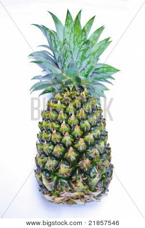 Ananas fresco verde