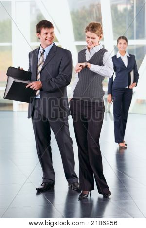 Persone alla riunione