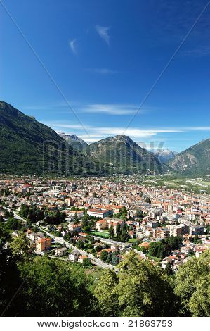 เมือง Domodossola
