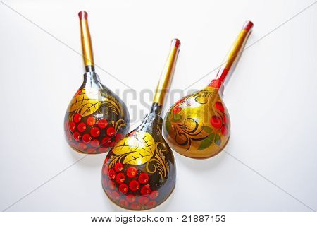 Tradicional del arte popular ruso. Cucharas y ladels pintado a mano.