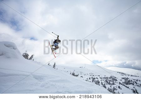 Good Skiing In The Snowy Mountains.