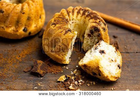 Mini Kuglof Pastry Dessert With Cinnamon And Apple