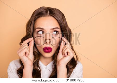 Close-up Portrait Of Her She Nice-looking Attractive Lovely Pretty Professional Skilled Minded Wavy-