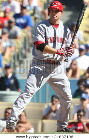 LOS ANGELES - 22 Ağustos: Kırmızı 1B Joey Votto #19 22 Ağustos 2010 Dod kırmızı Dodgers oyun sırasında