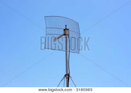 Parabolická anténa bezdrátového