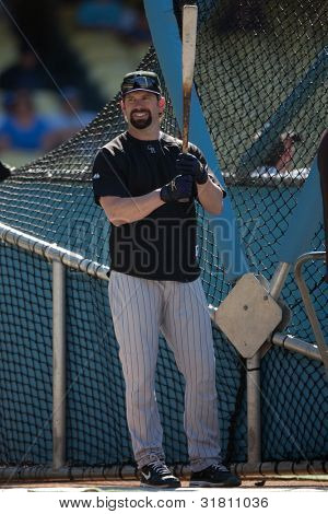 LOS ANGELES - 30 Mayıs: Colorado Rockies 1B Todd Helton #17 Colorado R arasında MLB oyun önce