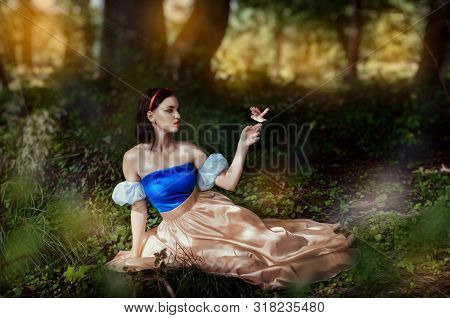 Fabulous Photography Of Snow White Princess In The Forest