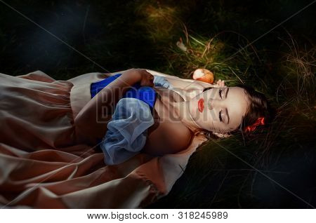 Fabulous Photography Of Snow White Princess In The Forest