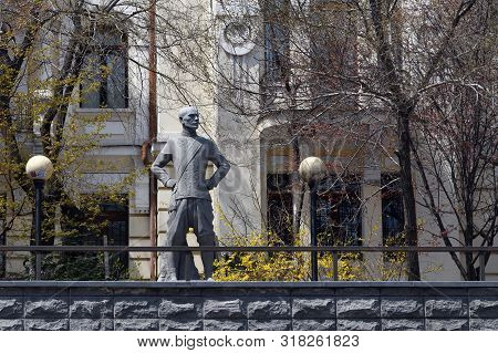 Vladivostok, Russia - April 28, 2019: Statue Of Yul Brynner Russian-american Film And Stage Actor In