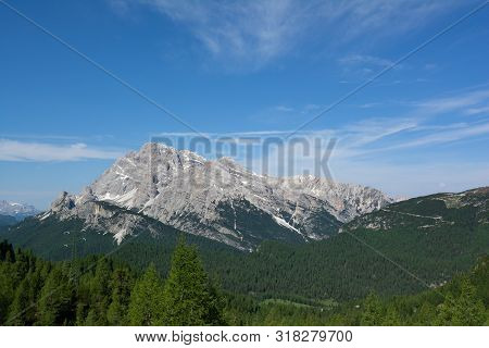 Beautiful Mountains In Tre Cimе Natural Park. Dolomites, Italy