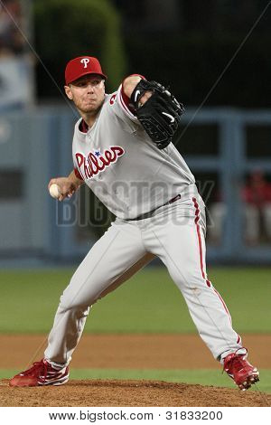 ลอสแองเจลิส - 30 aug: เหยือกน้ำ Phillies (#34) Roy Halladay ระหว่างเกม Phillies เทียบกับภารกิจใน Au