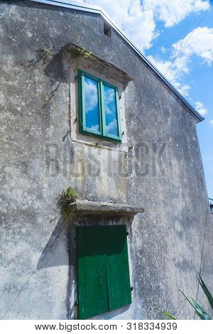 Old House In Moscenisca Draga, Istria, Croatia