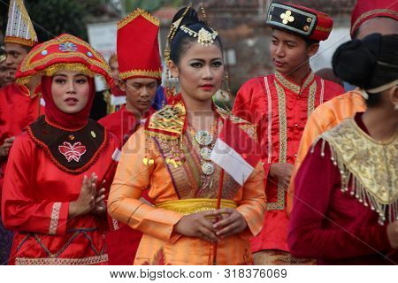 A Parade Of Traditional Cultural Costumes By Young People At The 74th Republic Of Indonesia Annivers