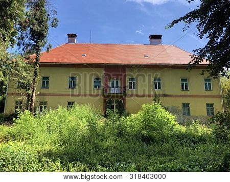 Castle Draskovich Or Novi Dvorac Draskovic Or Dvorac Blahimir - Bozjakovina, Croatia Or Bozjakovina,
