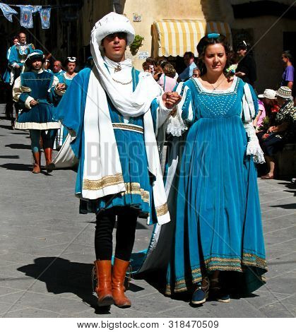 Sarteano (siena, Tuscany) / Italy - Agoust 15, 2008: Medieval Saracen Joust, Giostra Del Saracino. T