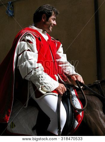 Sarteano (siena, Tuscany) / Italy - Agoust 15, 2008: Medieval Saracen Joust, Giostra Del Saracino. T