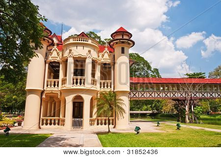 Sanam Chan Palace