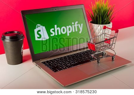 Tula, Russia - August 18, 2019: Shopify Logo Displayed On A Modern Laptop On Desk With Cart.