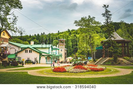 Iwonicz Zdroj, Poland - 13.08.2019: Old Town In Poland Iwonicz Zdroj. View At Town Square, Fountain 
