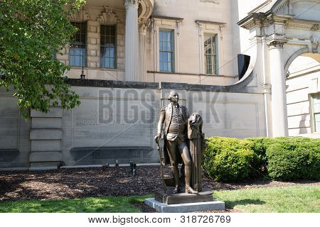 Washington, Dc - August 8, 2019: Exterior And Statue At The Society Of The Cincinnati In Embassy Row