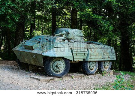 Mrakovica, Bosnia And Herzegovina - July 15, 2019. Army Tank In Area Of Monument To The Revolution T
