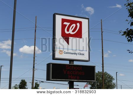 Indianapolis - Circa August 2019: Walgreens Retail Location. Community Clinic At Walgreens Offers Ur