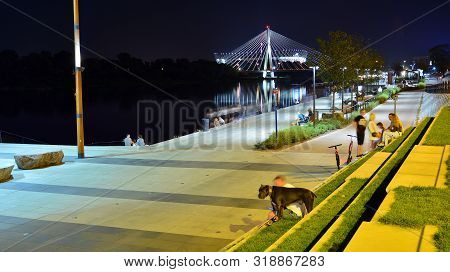 Warsaw, Poland. 25 August 2019. Vistulan Boulevards On The Western Side Of The River Vistula In Wars
