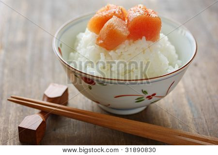 erfahrene Kabeljau roe(mentaiko) auf die Reisschüssel, japanisches Essen